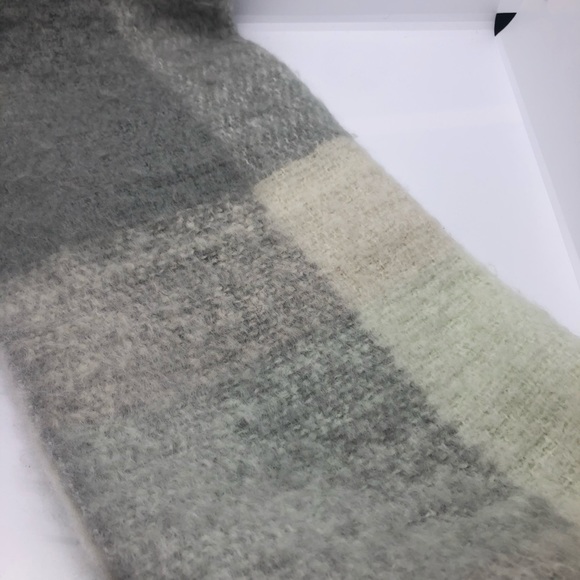 Free People Grey Plaid Soft Blanket Scarf - Picture 6 of 7
